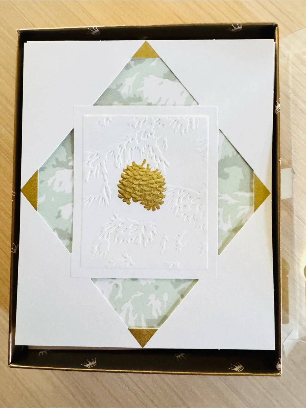 Hallmark Gold Pinecone Holiday Card Set - 18 White & Gold w/Envelopes